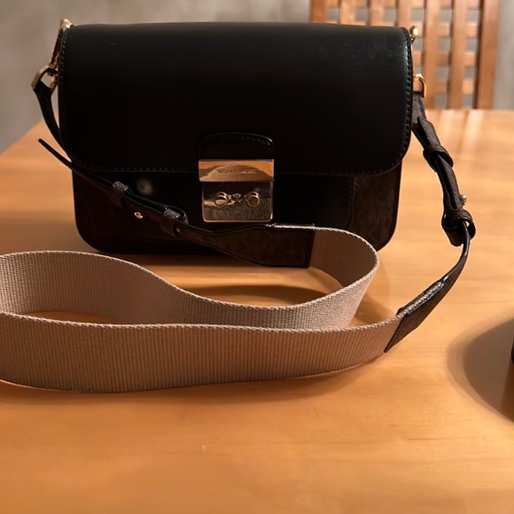 MK - Picture 2 of 14